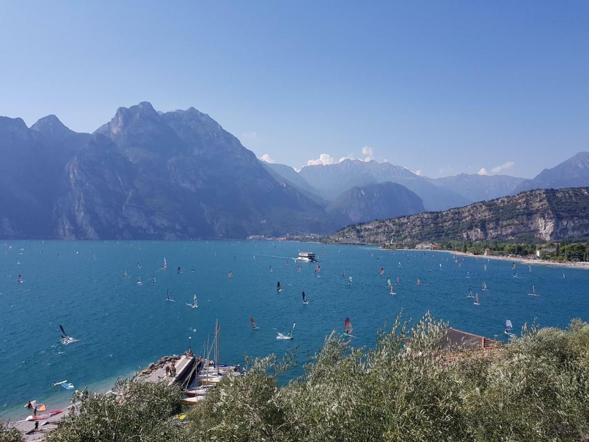 Torbole Lake Front توربولي المظهر الخارجي الصورة